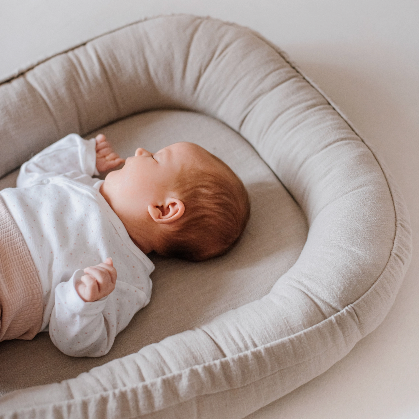 Babynest aus Leinen